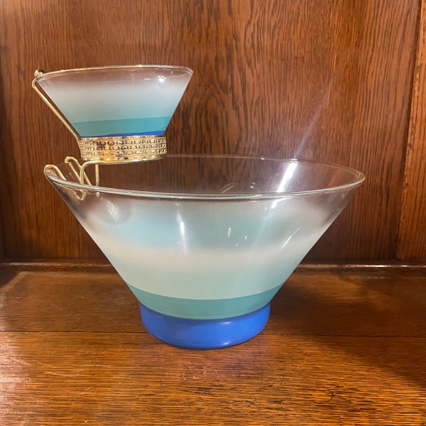 Mid century Blendo West Virginia glass chip and dip set