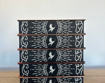 Iron Flame | Rebecca Yarros | Fourth Wing | Sprayed edges | Painted Foredges | Special Edition Book | Bookish Gifts | Mother's Day