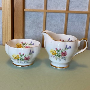 Queen Anne England Bone China Mini Footed Creamer and Open Sugar Bowl Set, Spring Flowers Pink Yellow Blue with Gold Trim