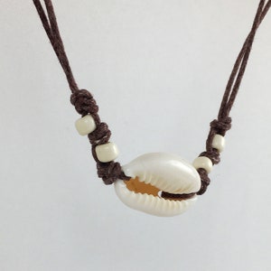 Adjustable Single Cowrie Shell Necklace