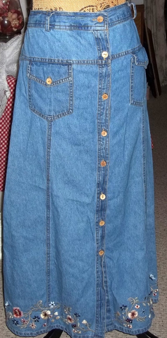 Vintage denim skirt. size Gem