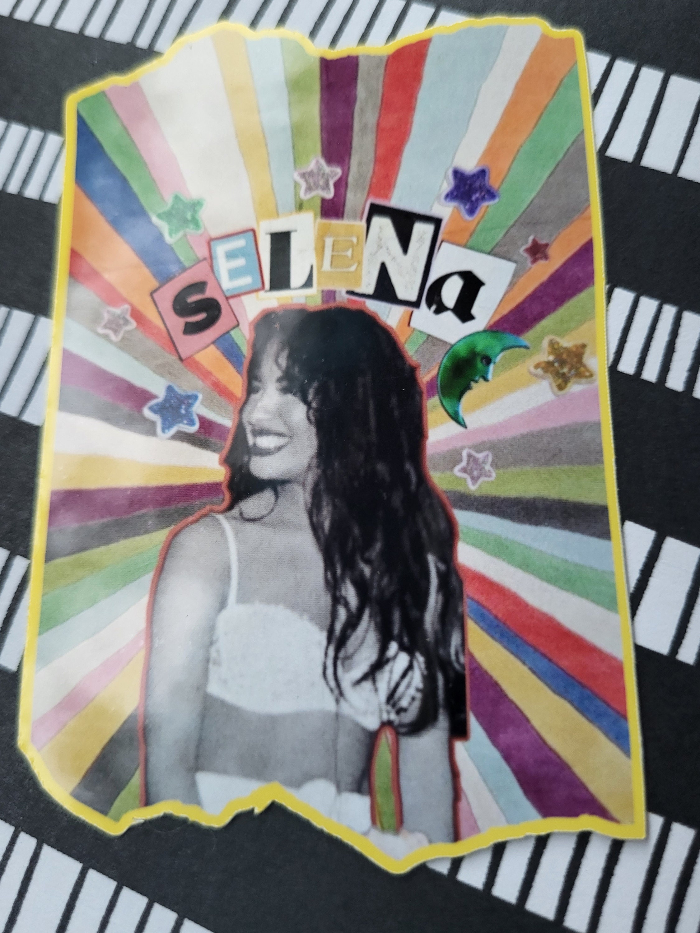 Sticker exclusivo el último baile de Selena Quintanilla