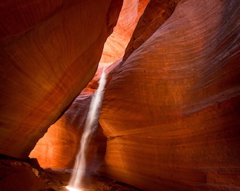 Portrait Peek-a-boo Canyon Light for Digital Download