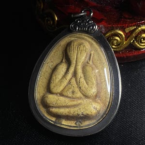 Phra Pidta Amulet by Luang Pu Toh • Thai Buddha for Protection • Eyes Closed Amulet for Luck Safety