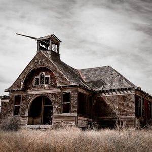Antigua escuela, embrujada, pueblo fantasma, blanco y negro, fotografía profesional, Govan
