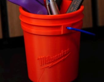 3D Printed Milwaukee bucket Pen Holder – Desk Organizer – Unique Dad Gift - Office Desktop Pencils Storage Cup - Gift For Him