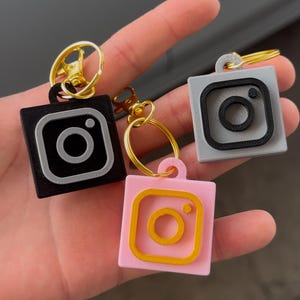 CUSTOM Smart NFC Logo Keychain, Scannable Social Media Digital Business Card, Small Business Keychain, Iphone, Android, Tap and Pay