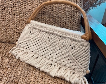 Pochette en macramé