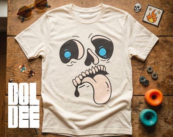 Weirdcore Skull Graphic Tee – Skully Creepy Streetwear Shirt