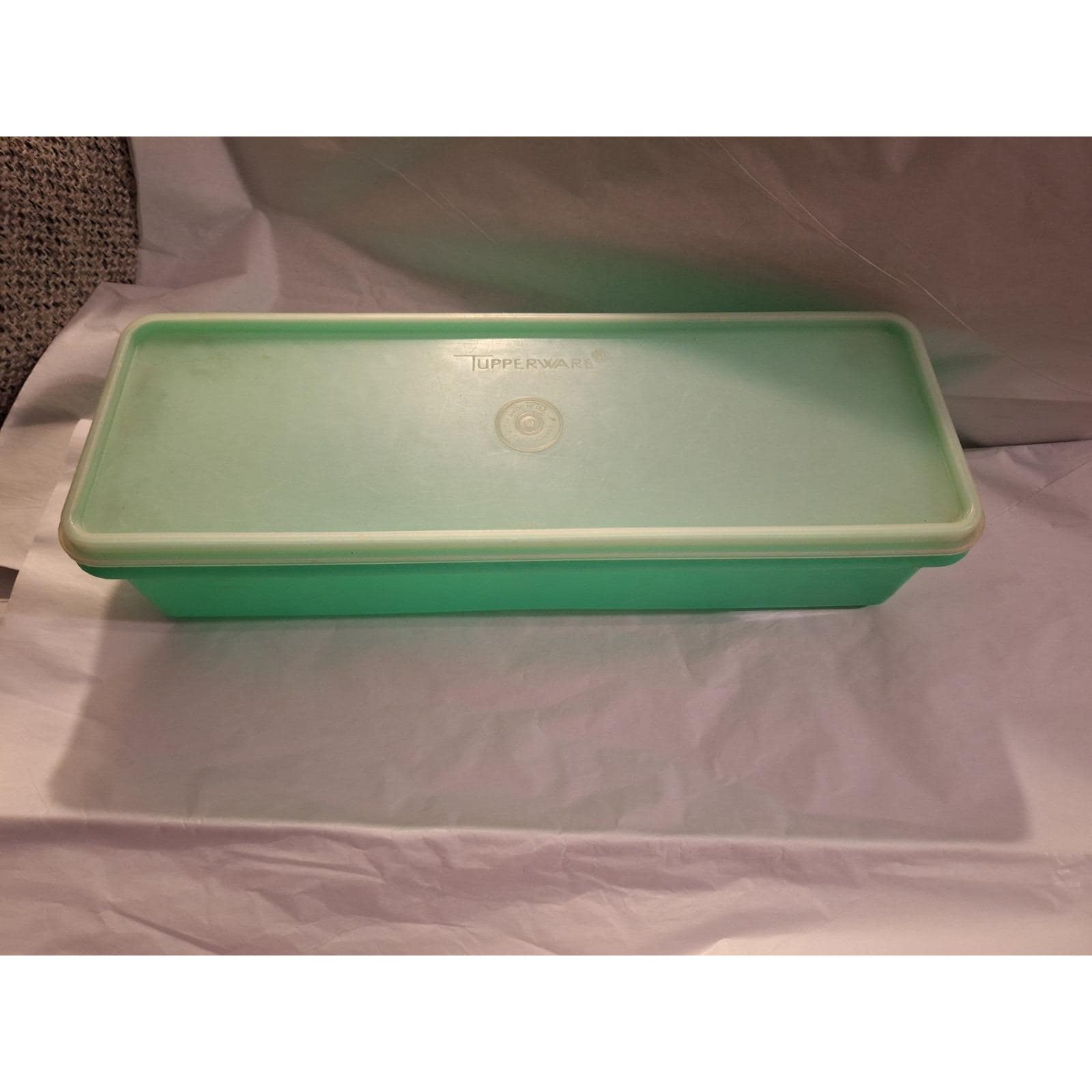 Vintage Tupperware Jadeite Green Celery Keeper - Container & Lid