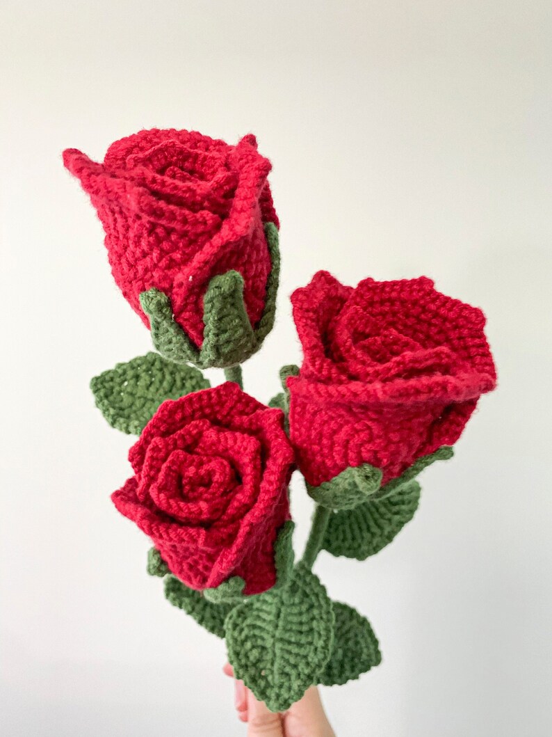 Handmade Flowers, Crochet Rose, Knitted Flowers, Wedding Gift, Home Decoration, Housewarming Gifts, Christmas Gift, New Year Gift 3 Red Roses
