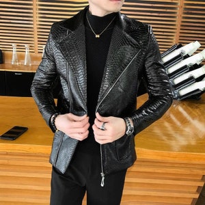 cropped trench coat in memory lambskin leather in BLACK