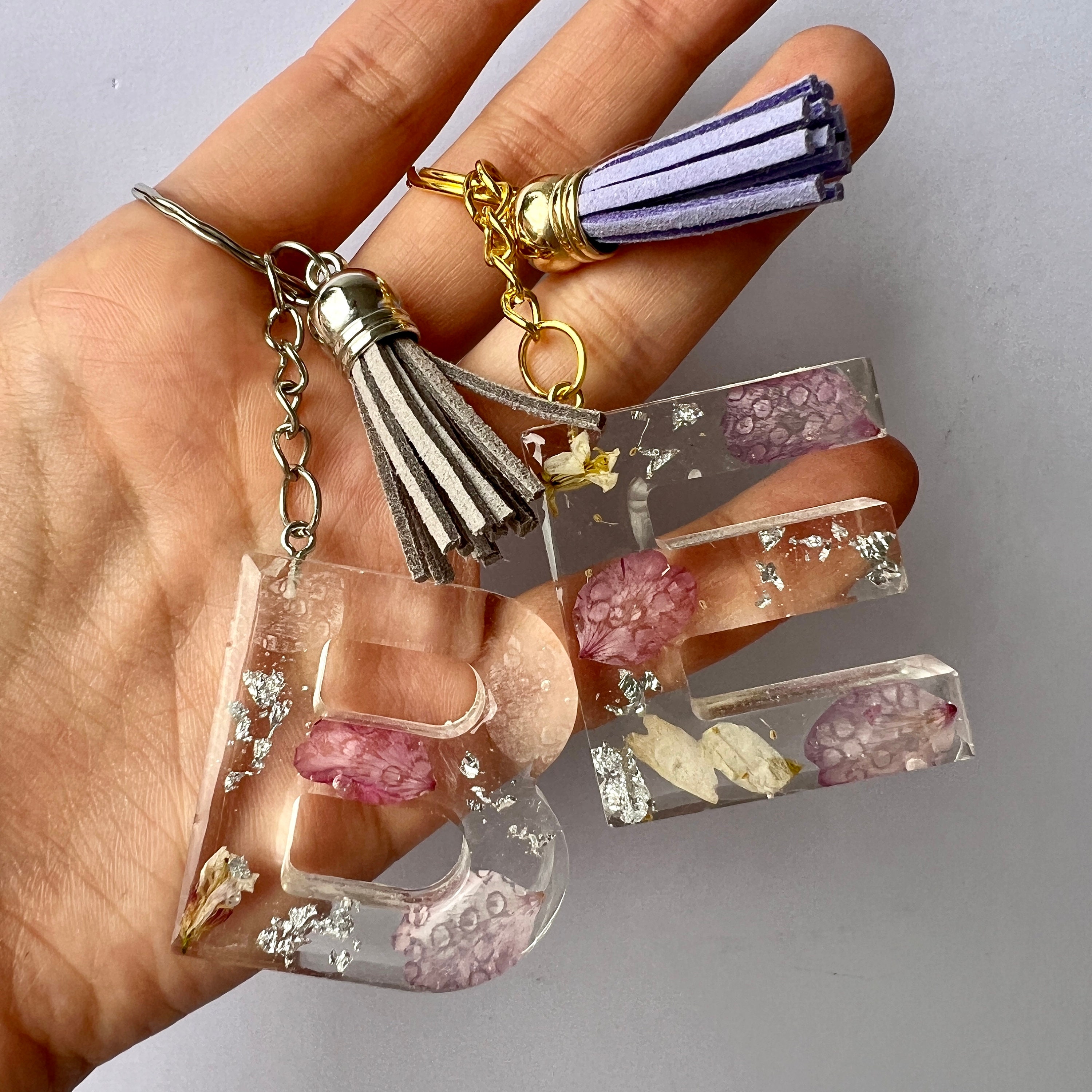 Dried Botanicals Resin Keychain — Enchanted Florist