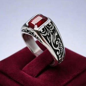 Unik duvblodsröd rubinring för män, handgjord ring i 925 sterlingsilver, present till honom
