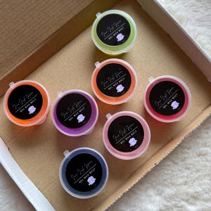 The Happy Hour Gel Melt Wax Box – Cocktail-Inspired Jelly Wax Melts | Boozy Scent Sample Pots | Fruity, Sweet, & Perfume-Inspired Scents