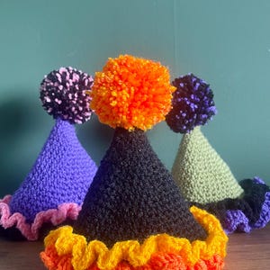 Handmade, reusable crochet birthday/ party hat (clown hat) - customisable image 3