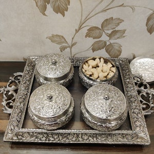 Deutsche Silber Handgravierte Obstschale mit Tablett, 4 Schüsseln und 1 Tablett, Tablett-Set, Trockenobstbox, Trinket-Box, Süßigkeitenbox, Snack-Box, Geschenkbox