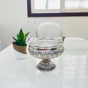 Duitse zilveren Urli-kom met standaard, Urli voor decoratie, decoratie entree, kom, decor Diwali, cadeau, gratis expreslevering