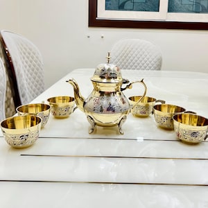 Vintage Brass Teapot and Cup Set, 6 cup Set, Vintage Decor, Brass Tea Cups, Brass Teapot, Home Decor, Antique Decor, Copper Kettle, Gifts