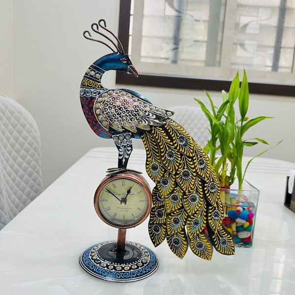 Horloge de table de paon indienne fabriquée à la main, horloge de figurine de paon, décor de table unique, cadeaux de Noël, cadeau de pendaison de crémaillère, décor de salon