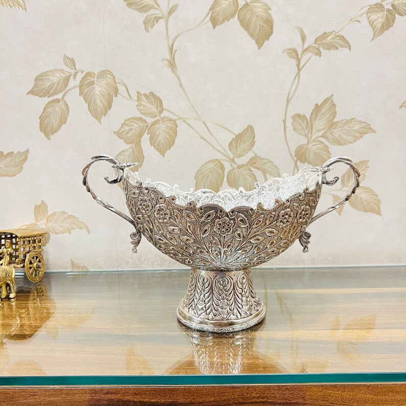 Exquisite Silver-Plated Peacock Design Fruit Bowl main image 0