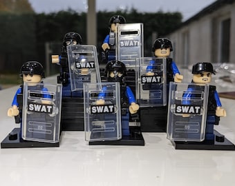 Set OF 6 Police Swat team minifigures with accessories