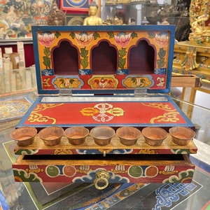 Caja de altar de madera para viajes hecha a mano budista, 26 x 12 x 13 cm, plegable, diseño de doble dorje, pintada a color Thangka