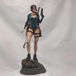 3D figure. Tomb Rider. Lara Croft. Sculpture. Tomb Rider figurine. Gamer gift. Tomb Rider gifts. Geek gifts.