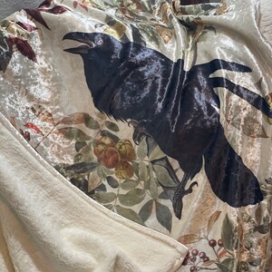 Fall Vintage Retro Crow Halloween Throw Blanket| Halloween watching movie blanket| Vintage Fall Blanket Warm Crushed Velvet Throw