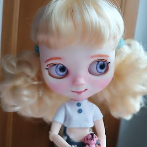 Blythe custom blonde
