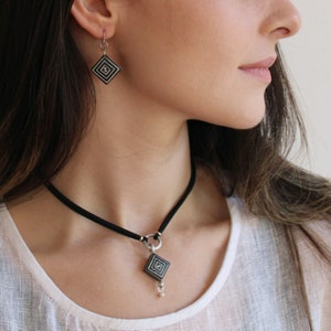 Contemporary African Jewelry Set Black and White choker Necklace Sustainable Jewelry Handmade Nature jewelry O-ring choker  Boho Choker