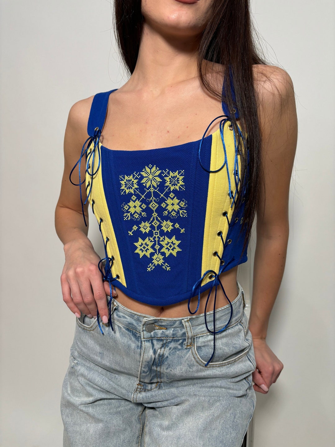 Kchier Embroidery Overbust Corset main image 0