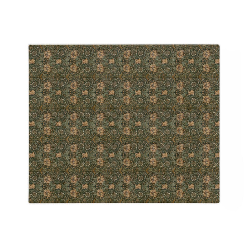 William Morris velveteen blanket - Honeysuckle, plush, flower, green, arts and crafts, floral, colonial, mission, minky, great for snuggling Bild 6
