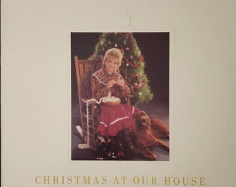Barbara Mandrell - Christmas At Our House.  Vintage 1984 Vinyl LP.  FREE SHIPPING!!!