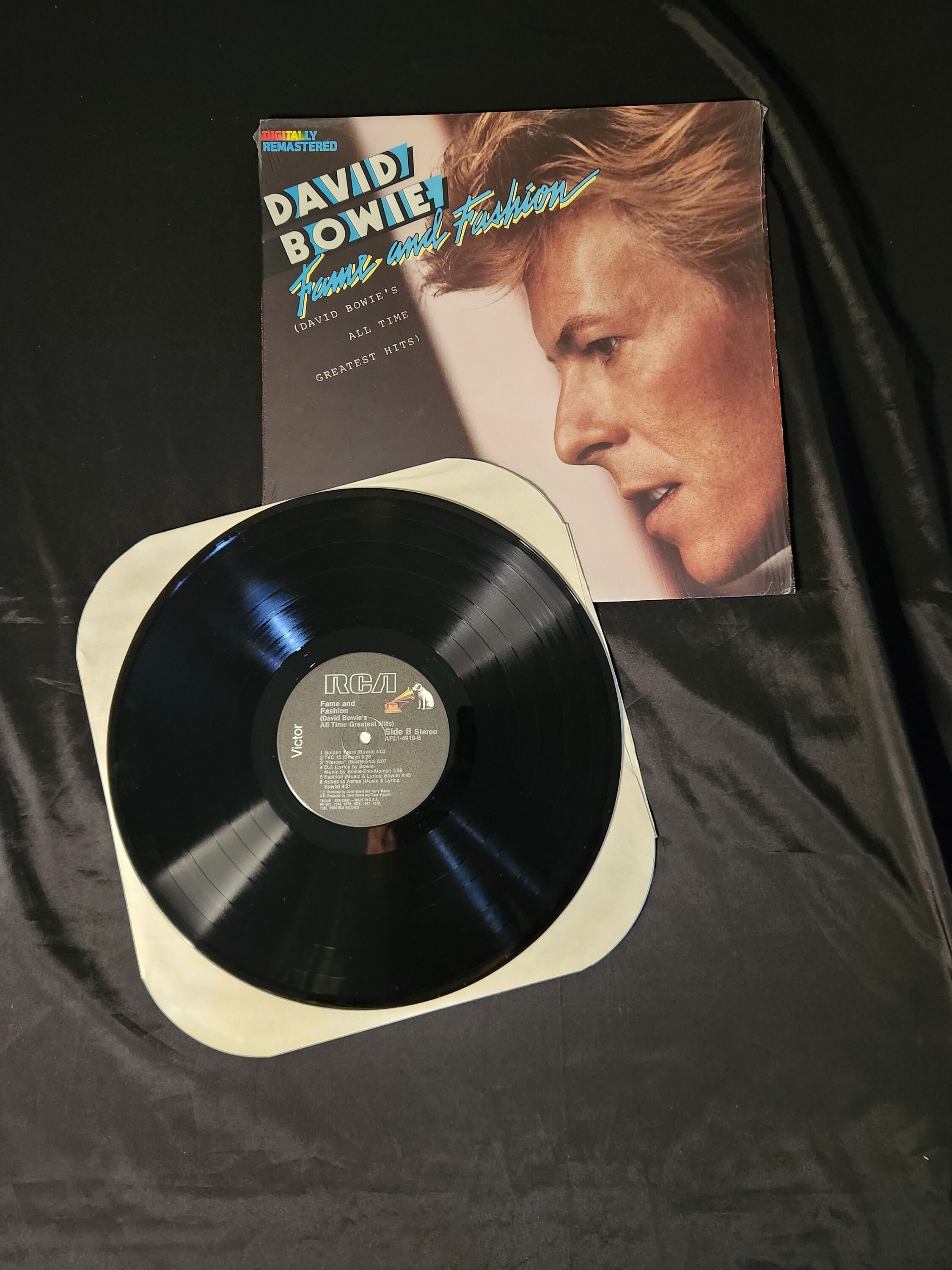 David Bowie Fame and Fashion. Vintage 1984 Vinyl LP. FREE SHIPPING 