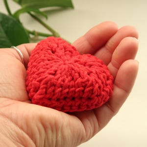 Abrazo de bolsillo, regalo para ella. Te mando un ABRAZO. Muestra de cariño. Corazón de crochet, regalo considerado, recuerdo de boda