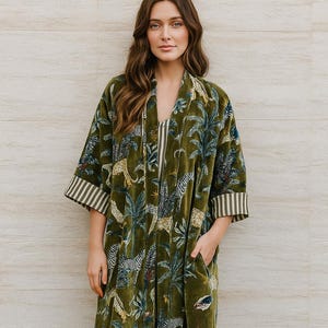 Green Jungle Print Velvet Kimono Robes, Morning Tea Velvet Coat, Bridesmaid Robe, Women Wear Cotton Velvet robe, Velvet Jacket, Bridal Robe