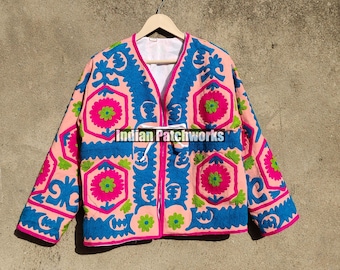 Giacca ricamata Suzani fatta a mano, giacca invernale, cappotto da donna, giacca corta Suzani, giacca Suzani in tessuto TNT, vestaglia, regalo per lei