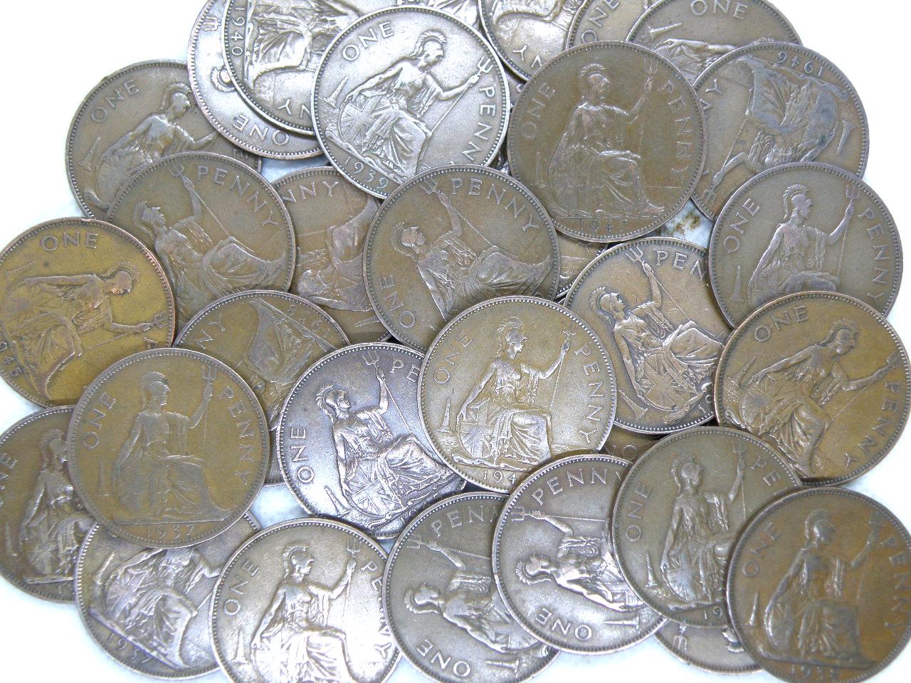 英国ペニー硬貨32枚：ジョージ6世、1937-1948年、ブロンズペニー（ST12