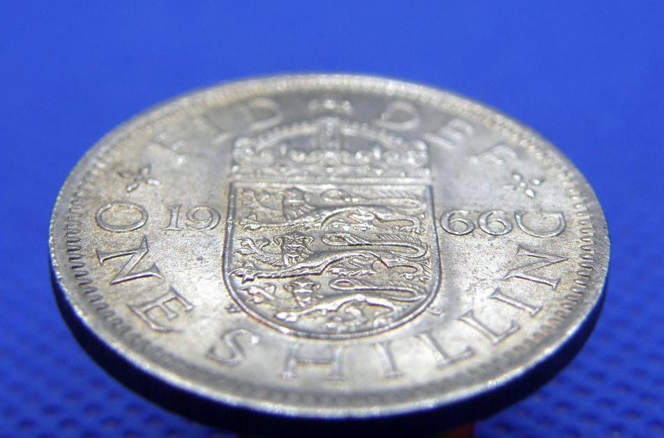 1966年 - 60歳誕生日記念シリング硬貨 - 英国デザイン - エリザベス2世