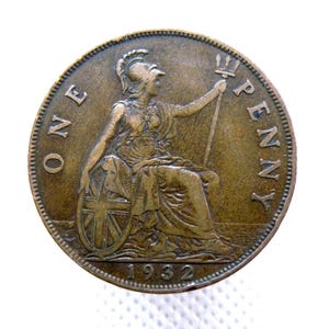 1966年 - 60歳誕生日記念シリング硬貨 - 英国デザイン - エリザベス2世