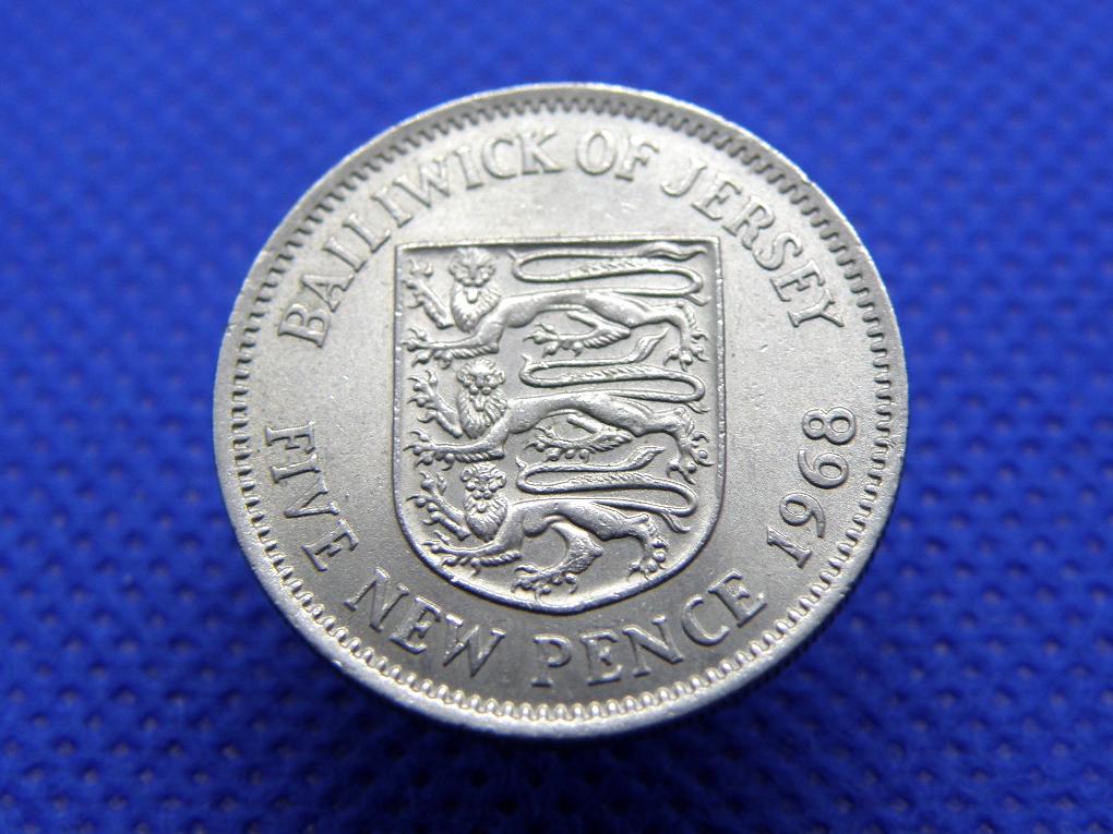 1968年ジャージー5ペンス硬貨 - チャネル諸島コイン。スリーライオンズ