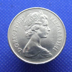 1973 TEN PENCE Coin - Old Large British 10p Coin - Queen Elizabeth II - Decimal Coin - Florin / Two Shillings (OS01)