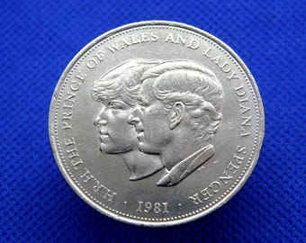 1972年エリザベス女王とフィリップ女王の結婚記念銀貨 - 英国クラウン5