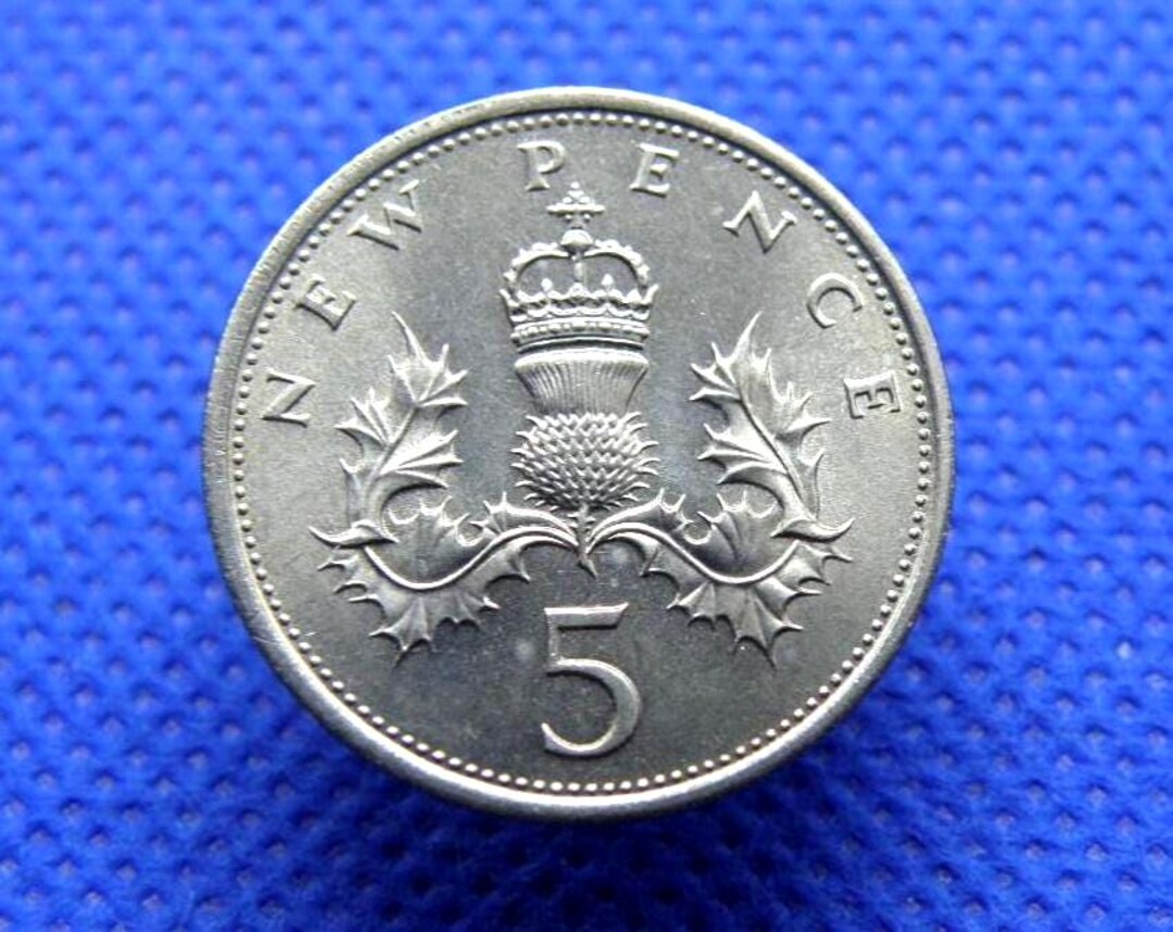 1968 FIVE PENCE Coin - Original British 5p Coin. Queen Elizabeth