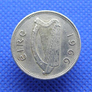 1966 SHILLING IRELAND / EIRE Coin - One Shilling 1/- Coin - Bull Butting & Harp Design - Birthday Anniversary - Irish Coin Gift (OS01)