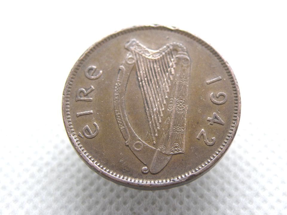 1942 IRELAND / EIRE HALFPENNY Coin - Bronze 1/2d Coin. Pig