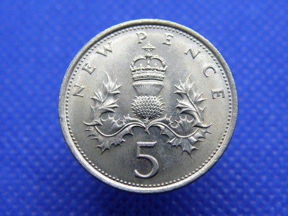 最初の新5ペンス10進法硬貨。 - 1968年、1969年、1970年、1971年