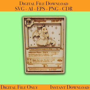Może przedstawiać: Drewniana karta Pokemon z Dragonite, Pokemonem typu smok z jasnobrązowym ciałem i jasnożółtym brzuchem. Karta ma jasnobrązowe tło z białą ramką i zawiera jasnobrązowy wzór gwiazd. Tekst na karcie brzmi "Evolves from Dragonair. Put Dragonite on the Stage 1 card. Dragonite 100 HP. Dragon Pokemon. Length 7'3", Weight 403 lbs. Pokemon Power: Step In. Once during your turn (before your attack), if Dragonite is on your Bench, you may switch it with your Active Pokemon. Slam. Flip 2 coins. This attack does 40 damage times the number of heads. 40x. Weakness. Resistance -30. Retreat cost. An extremely rare marine Pokemon. Its intelligence is said to match that of humans. EM 45 #349."