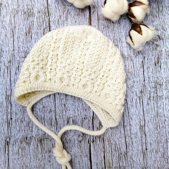 HOLIDAY CABLEKNIT BABY BONNET Hat Knitting Pattern, Baby Bonnet Knitting Pattern, Cute Hat